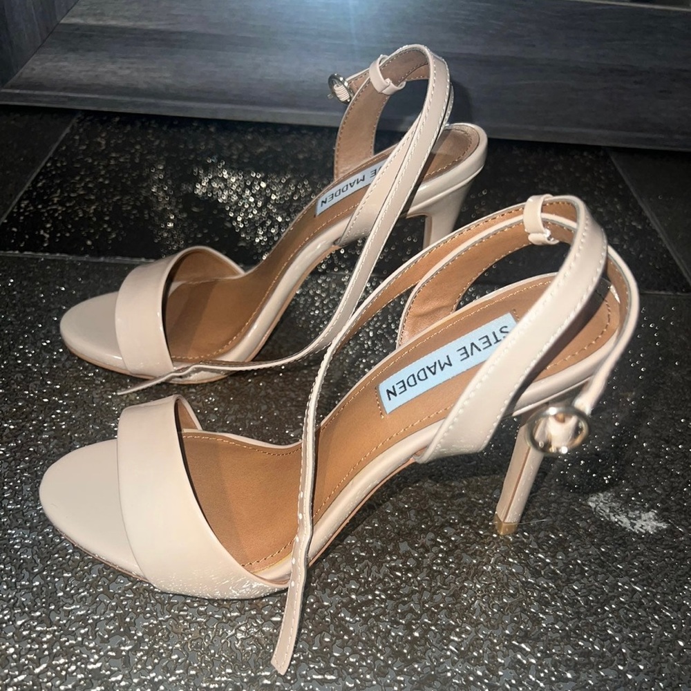 Steve Madden nude heels